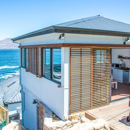 Modern Beach Apartment By Open Home Kalk Bay Exterior photo